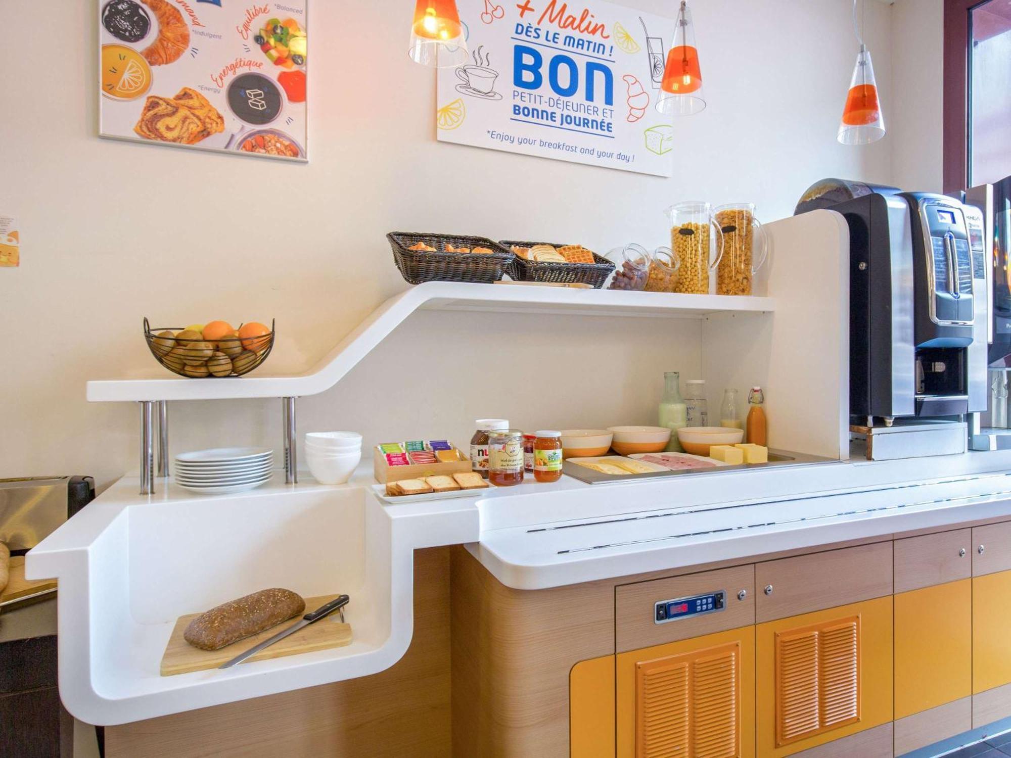 Ibis Budget Perpignan Centre Esterno foto